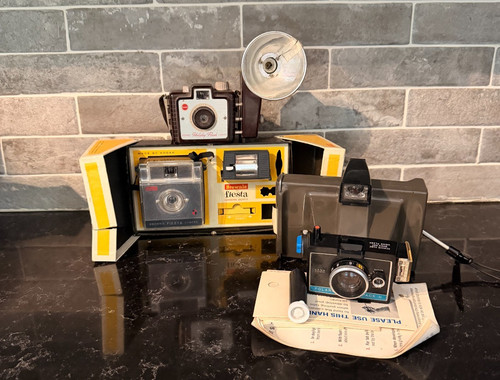 Vintage kodak brownie fiesta - vintage,